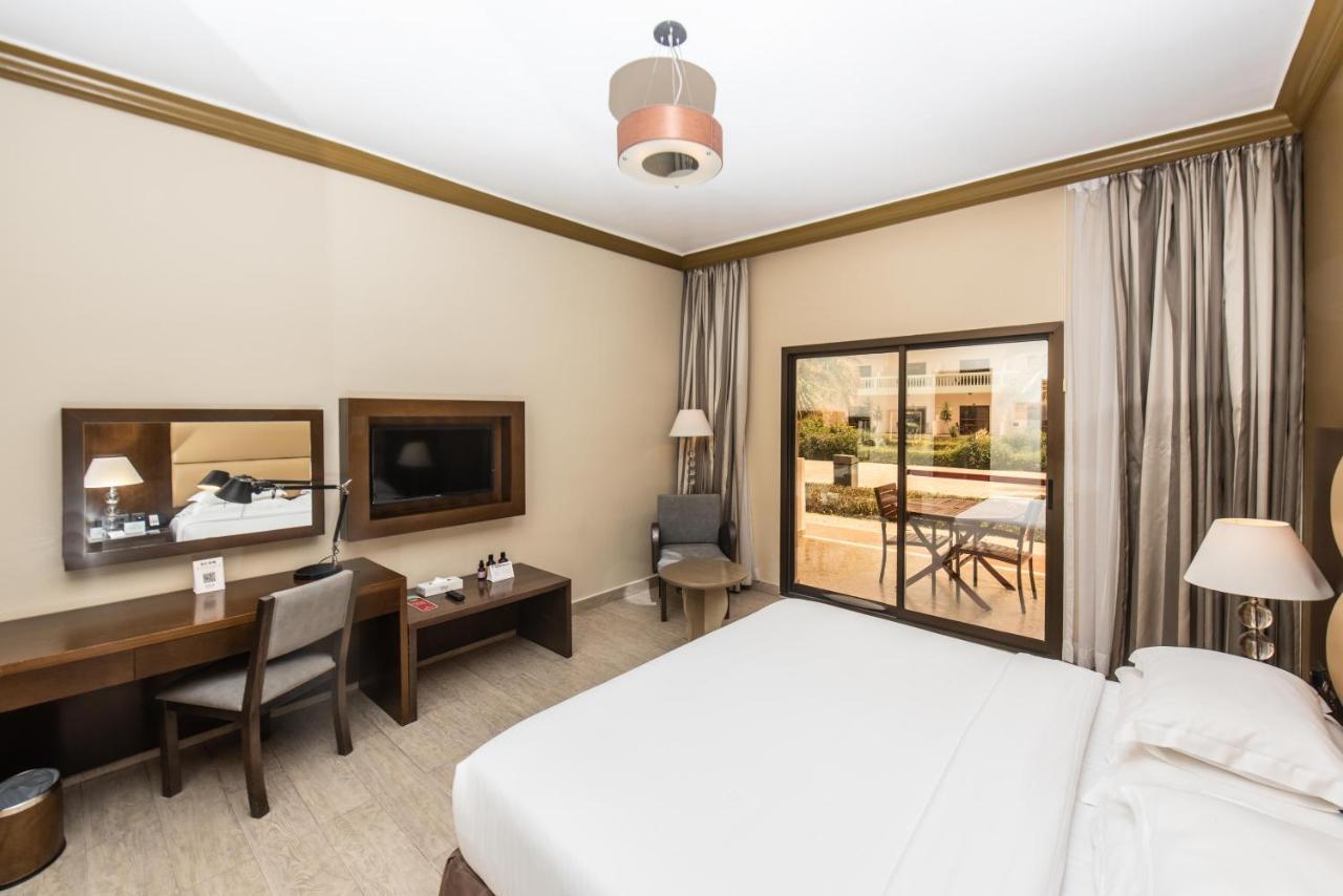 Bm Beach Resort Ras al-Khaimah Eksteriør billede
