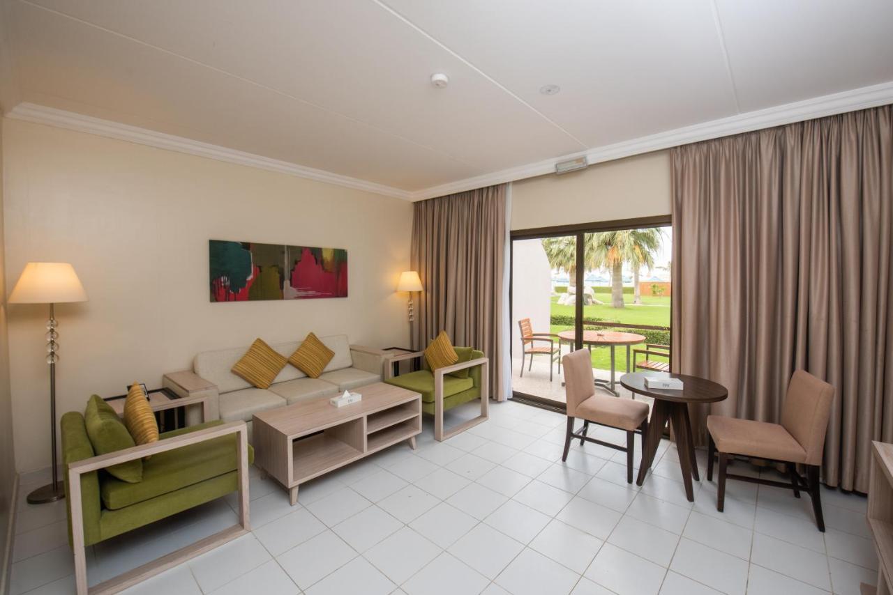 Bm Beach Resort Ras al-Khaimah Eksteriør billede
