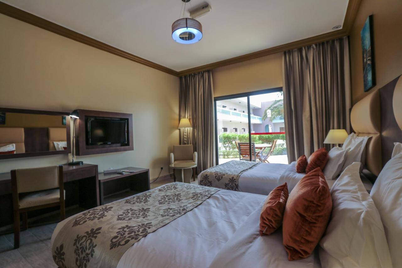 Bm Beach Resort Ras al-Khaimah Eksteriør billede