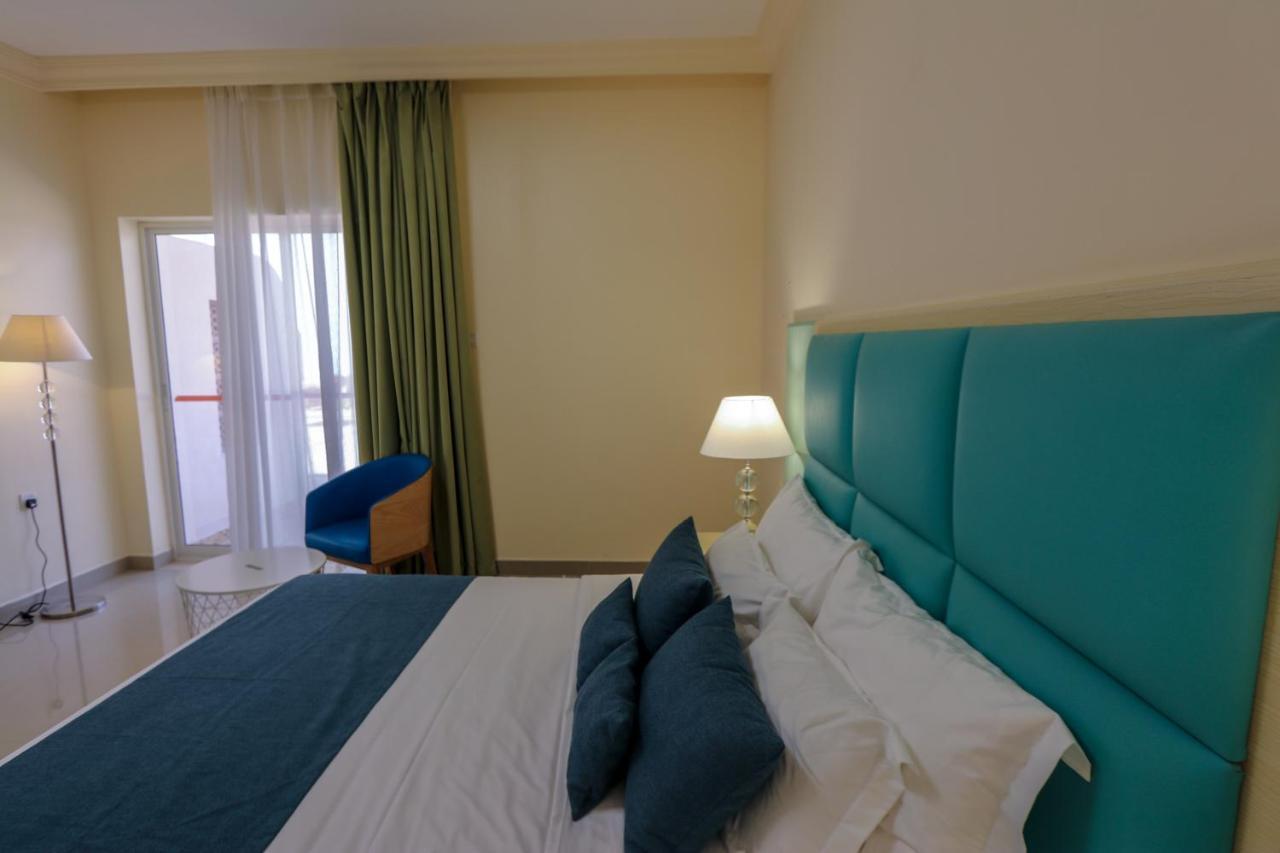 Bm Beach Resort Ras al-Khaimah Eksteriør billede